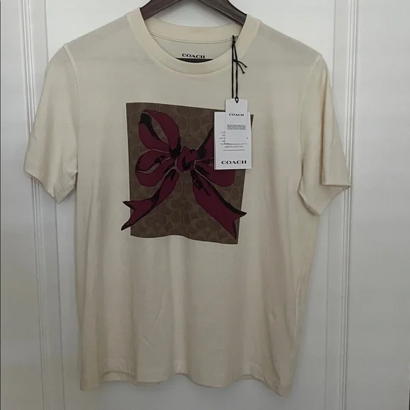 COACH signature square bow t-shirt Sz S NWT - Picture 3 of 6